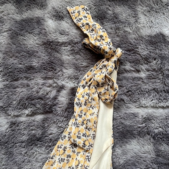 Yellow Floral Dress - Picture 6 of 8